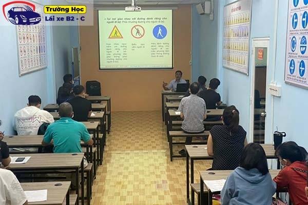 Địa chỉ học bằng lái xe ô tô ở Nam Định tiết kiệm 8,9 triệu