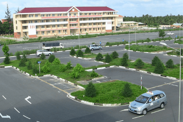 Địa chỉ học bằng lái xe ô tô ở Quận 9 uy tín