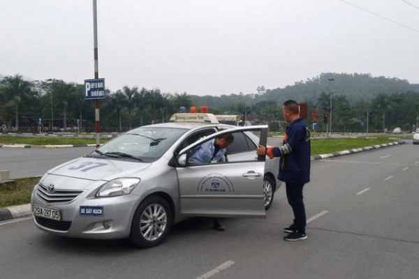 Học bằng lái xe ô tô ở Huyện Hóc Môn hỗ trợ học đậu 100%